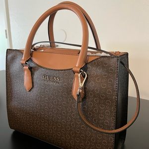 PURSE GUESS